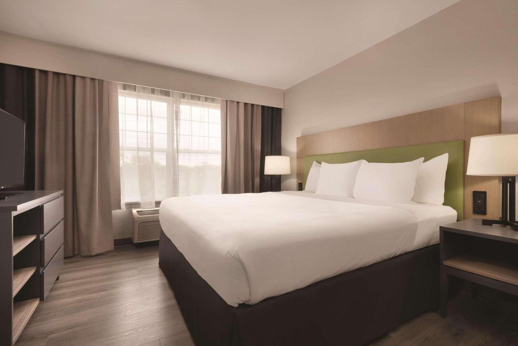 Country Inn & Suites By Radisson, Cedar Falls, Ia Экстерьер фото