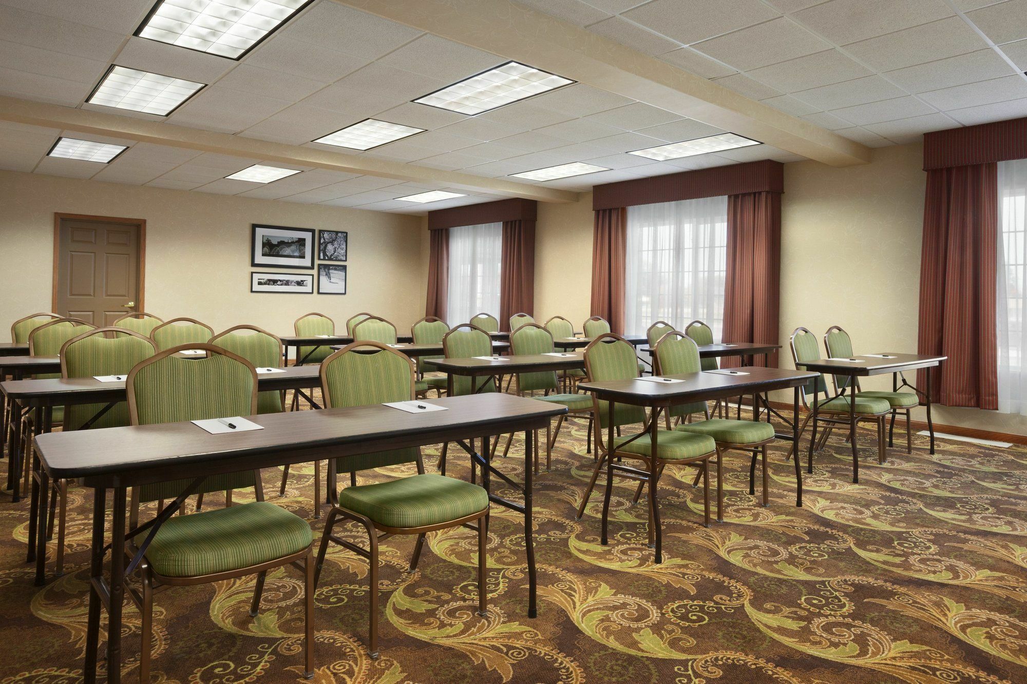 Country Inn & Suites By Radisson, Cedar Falls, Ia Экстерьер фото